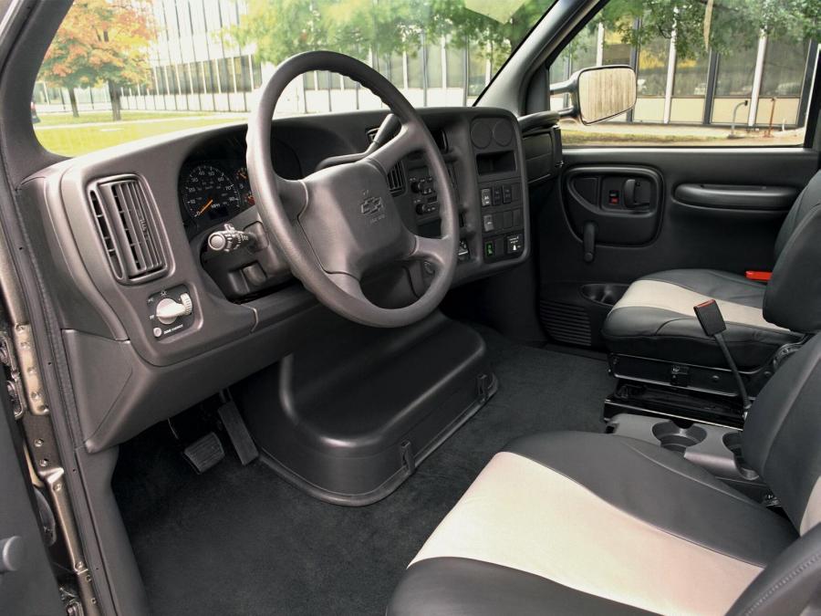  Chevrolet Bruin Fleet-Side Concept 2000 года  (фото 2 из 2)